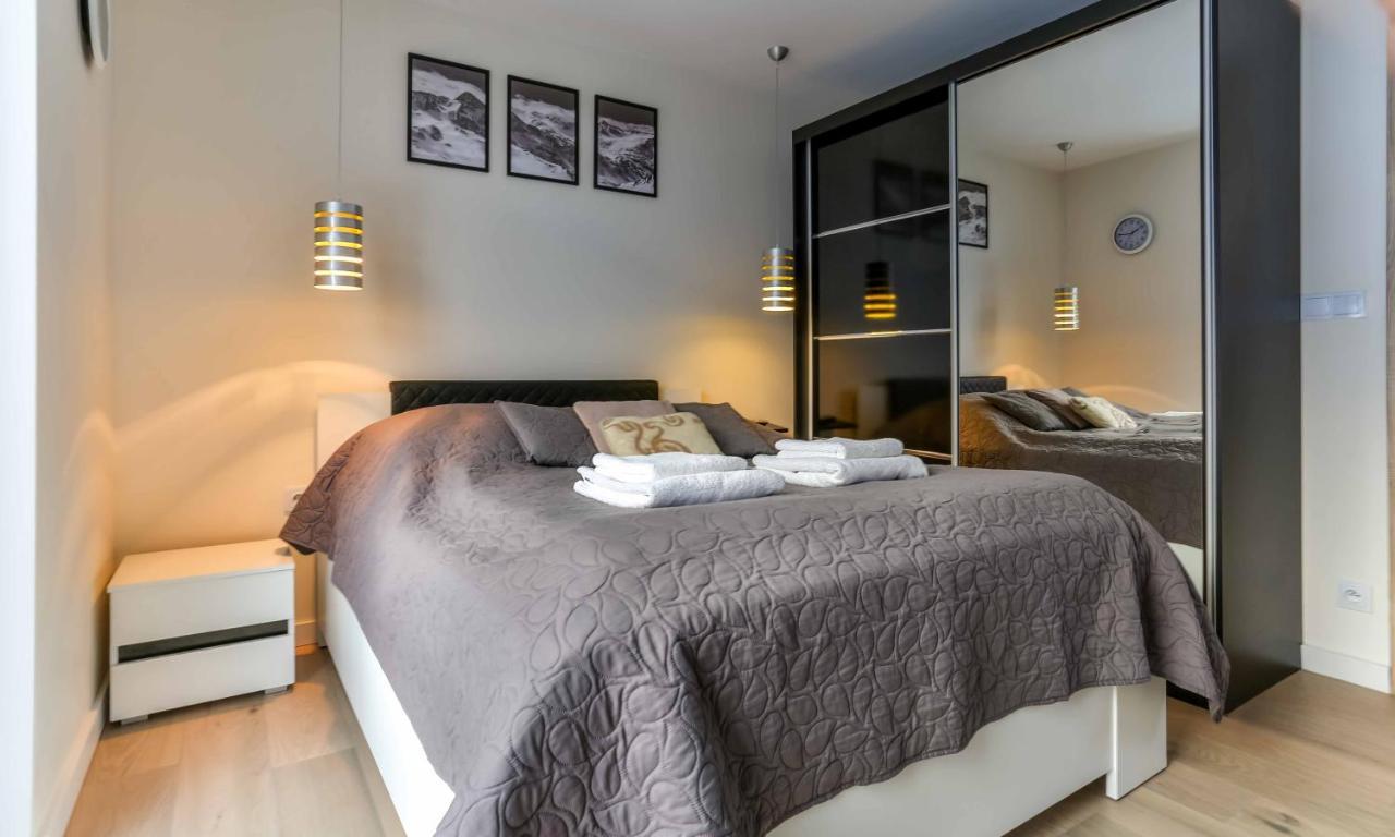 Apartament Led Sonoma Щирк Екстер'єр фото
